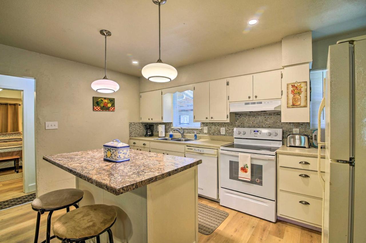 Utopia Family Home, 2 Blocks To Utopia Park! エクステリア 写真