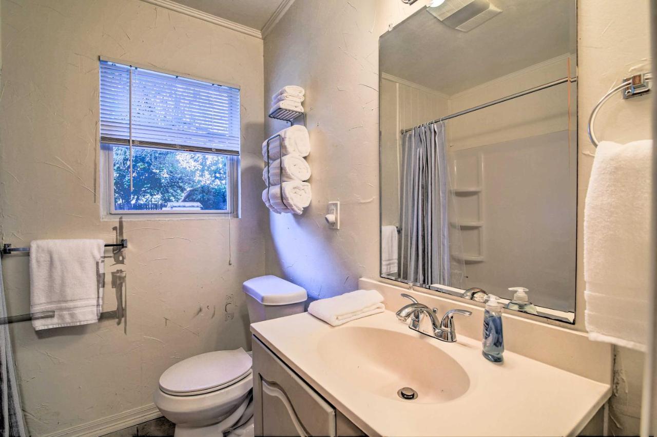 Utopia Family Home, 2 Blocks To Utopia Park! エクステリア 写真